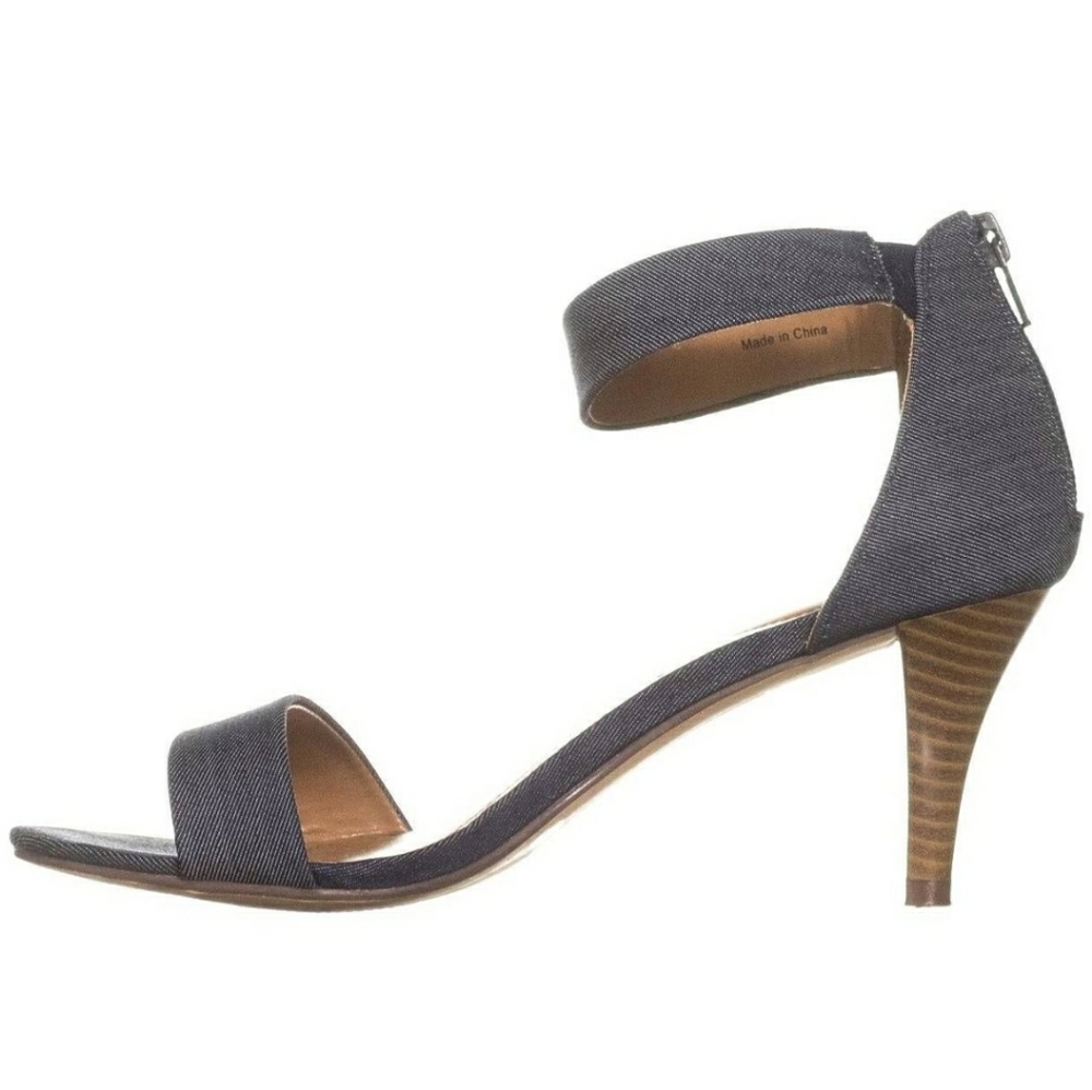 Heels - Picture 5 of 5